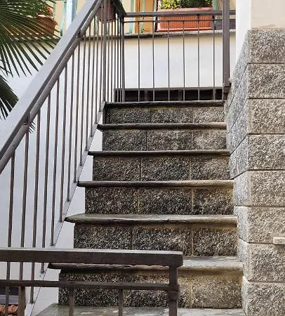 Fiore Rosso Стреза